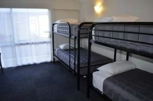 Motel Four Canoes